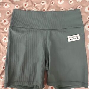 NWT OLD NAVY SAGE GREEN 6” HIGH-RISE BIKER SHORTS SZ L